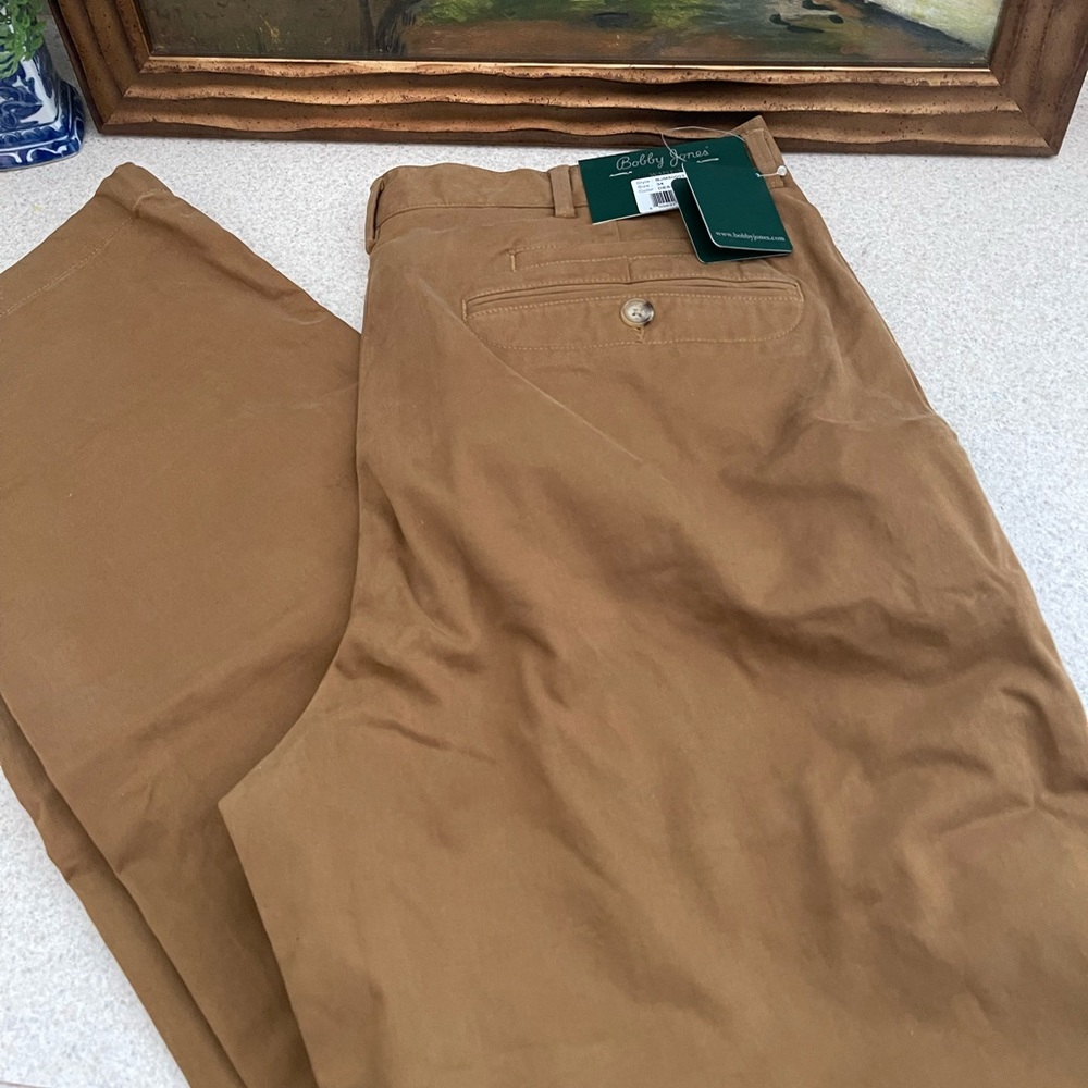 Bobby Jone new from Neiman Marcus size 34 tan chinos